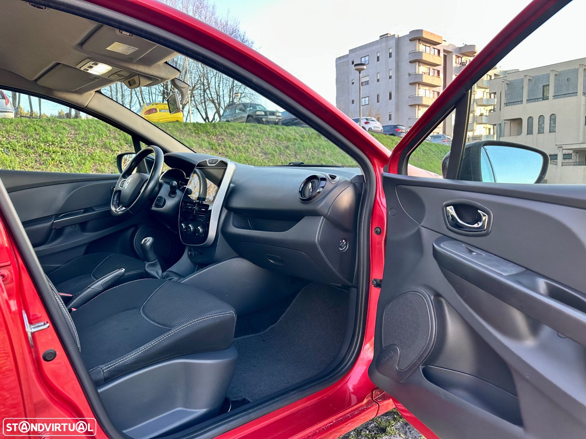 Renault Clio Sport Tourer 1.5 dCi Dynamique S - 27