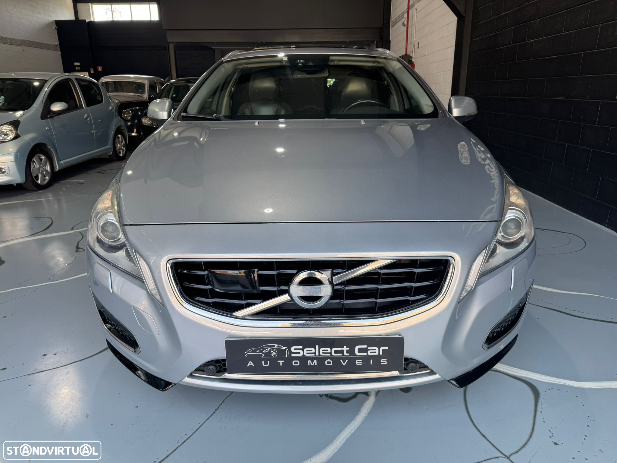 Volvo V60 D6 Plug-In-Hybrid AWD Geartronic Summum - 3
