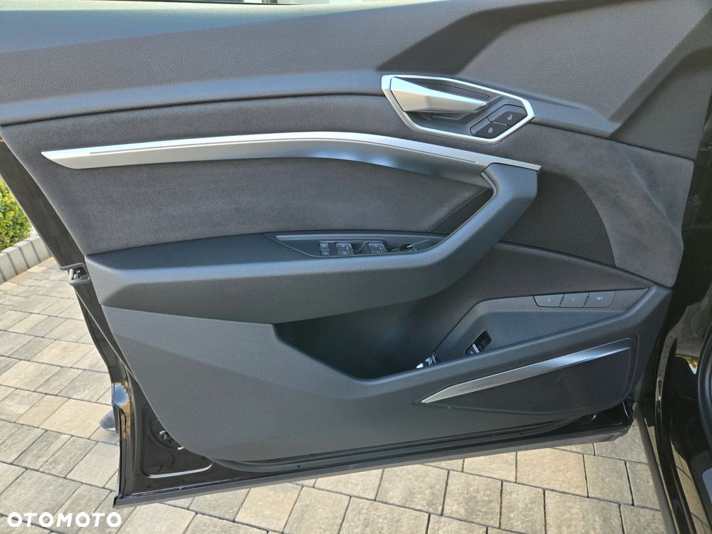 Audi e-tron 55 Quattro S Line - 34