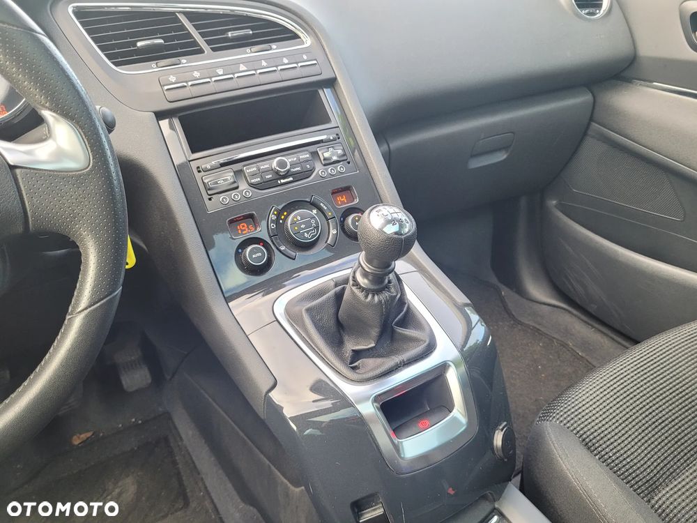 Peugeot 5008 2.0 BlueHDI Allure S&S - 12