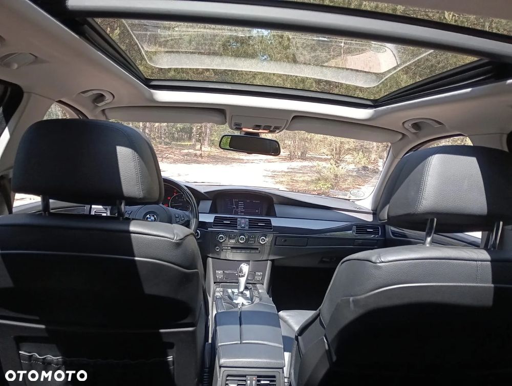 BMW Seria 5 525d Touring Edition Exclusive - 9