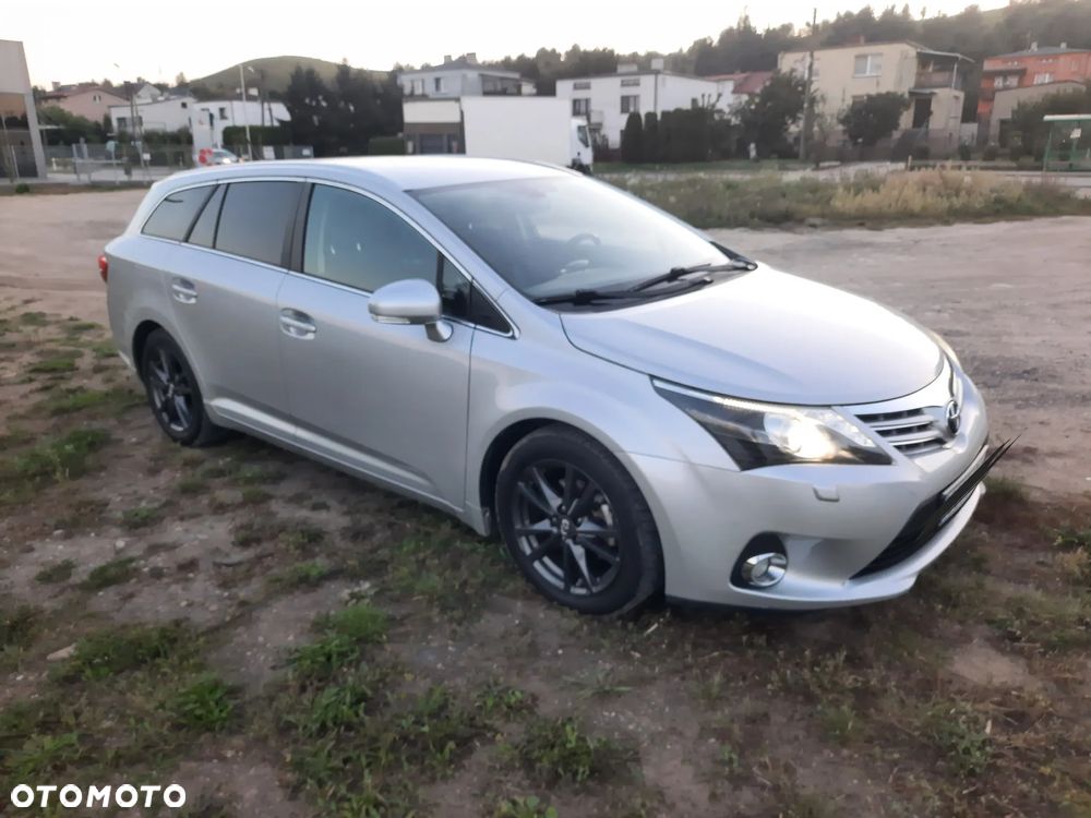 Toyota Avensis - 1
