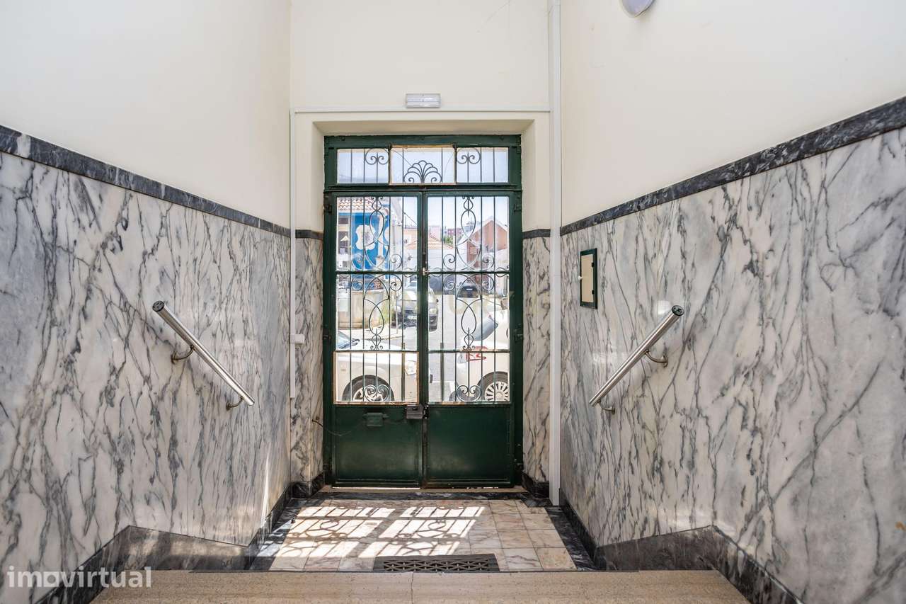 Elegância e História: T4 Remodelado com Grande Logradouro Privativo no - Grande imagem: 5/50