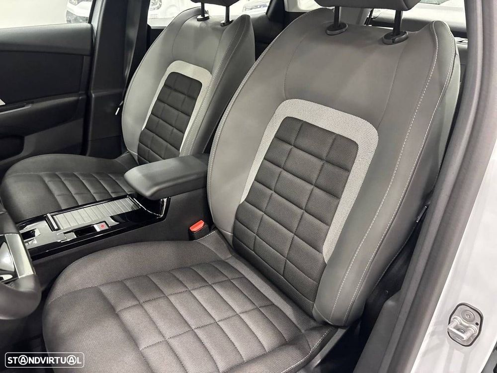 Citroën C4 X 1.2 Hybrid Plus e-DSC6 - 9