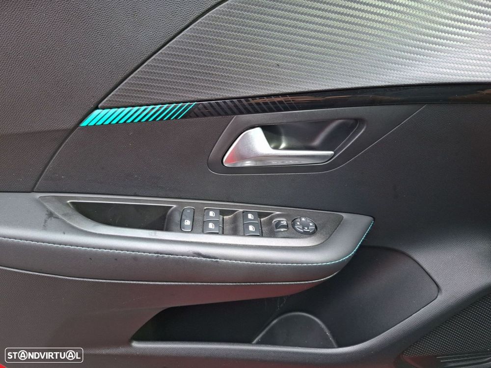 Peugeot 208 1.2 PureTech Allure EAT8 - 23