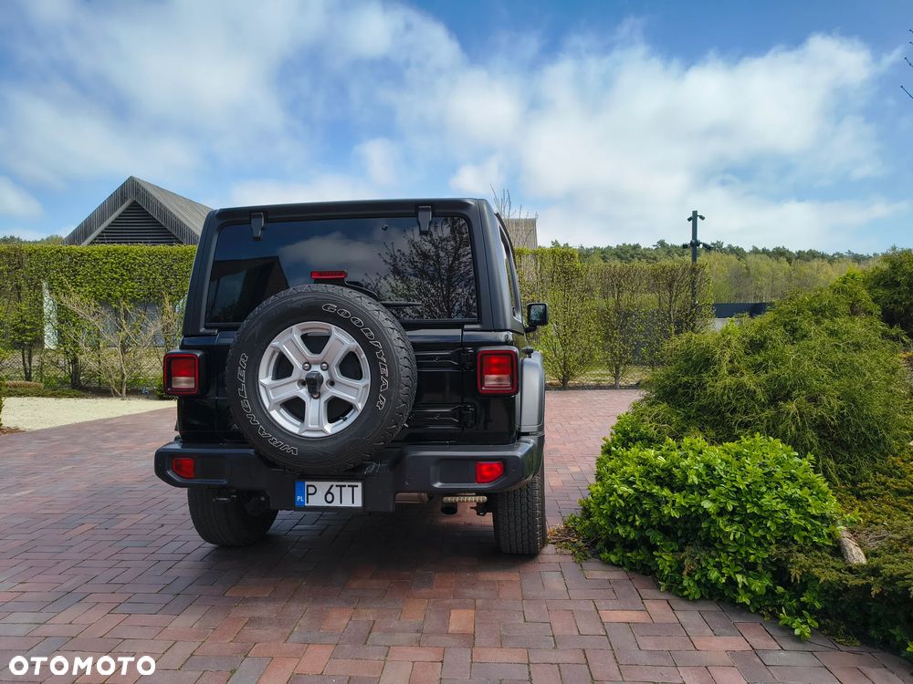 Jeep Wrangler - 19