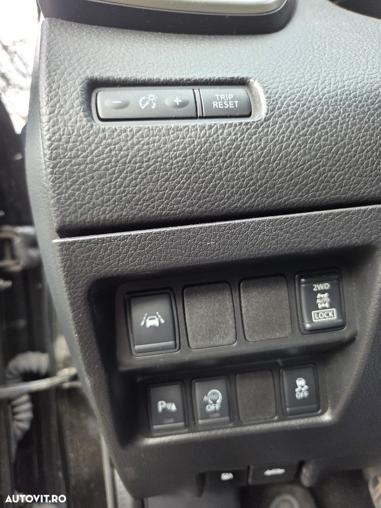 Nissan Qashqai 1.6 DCI Start/Stop 4X4-i Tekna - 28