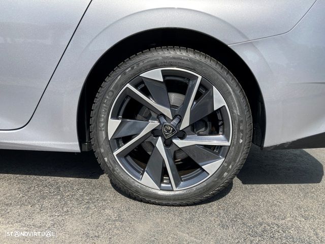Peugeot 308 SW 1.6 Hybrid Allure e-EAT8 - 11