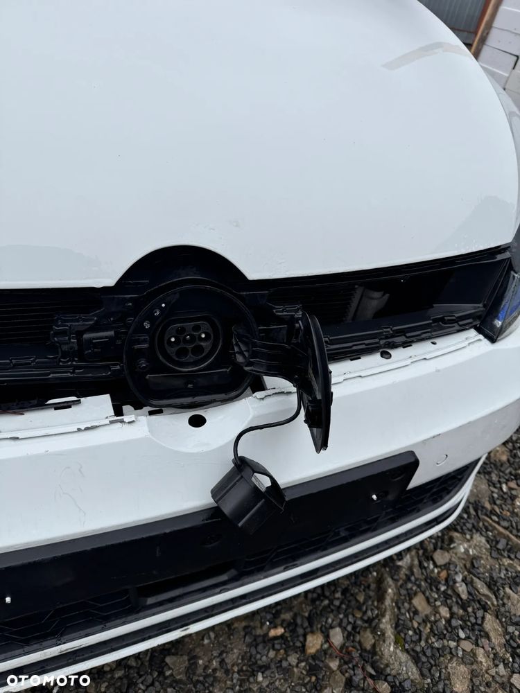 Volkswagen Golf 1.4 GTE Plug-In-Hybrid DSG - 4