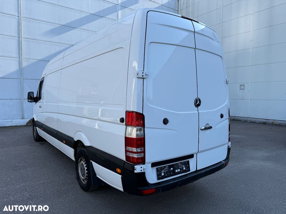 Mercedes-Benz Sprinter - 2