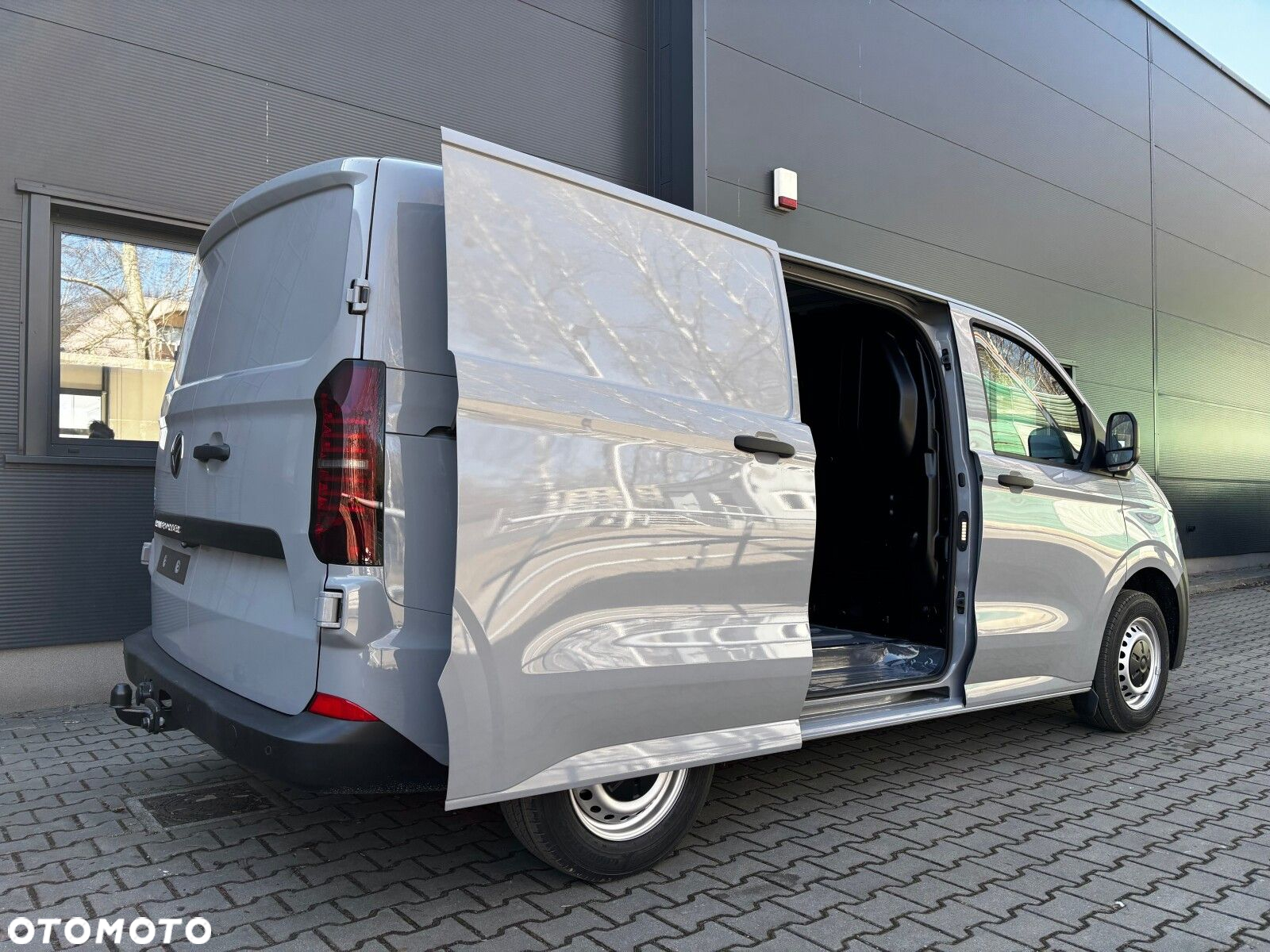 Volkswagen Transporter 2.0 TDI 150 KM 8-b automat. L1 - 14