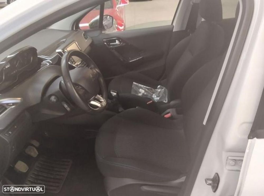 Peugeot 208 1.2 PureTech Allure - 4