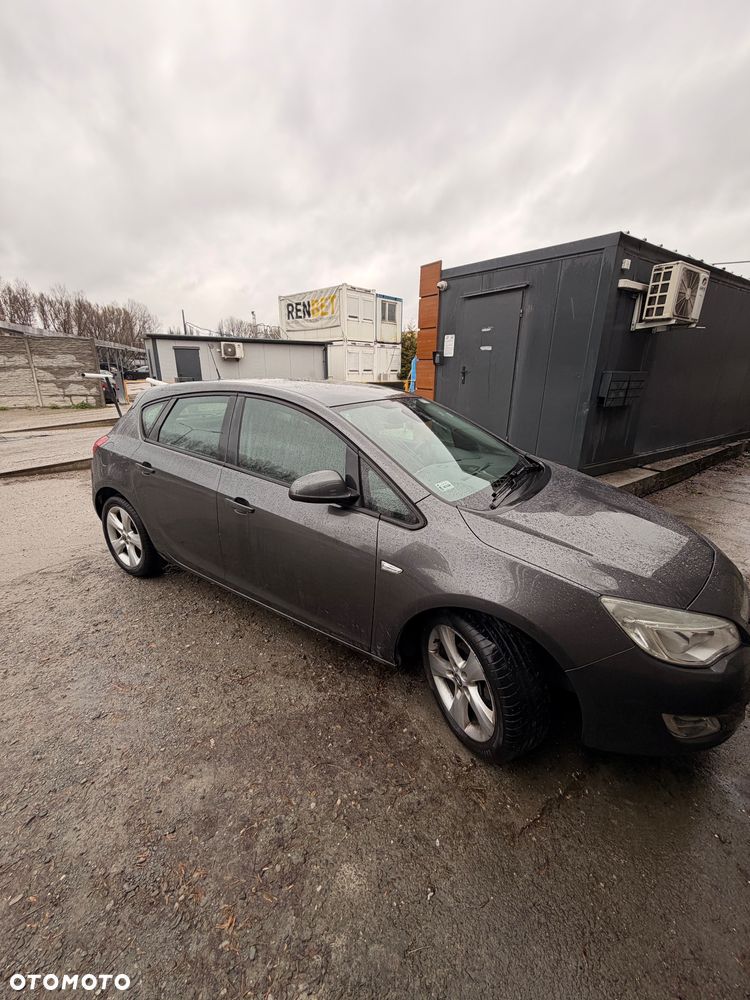 Opel Astra 1.3 CDTI Enjoy ecoFLEX - 2