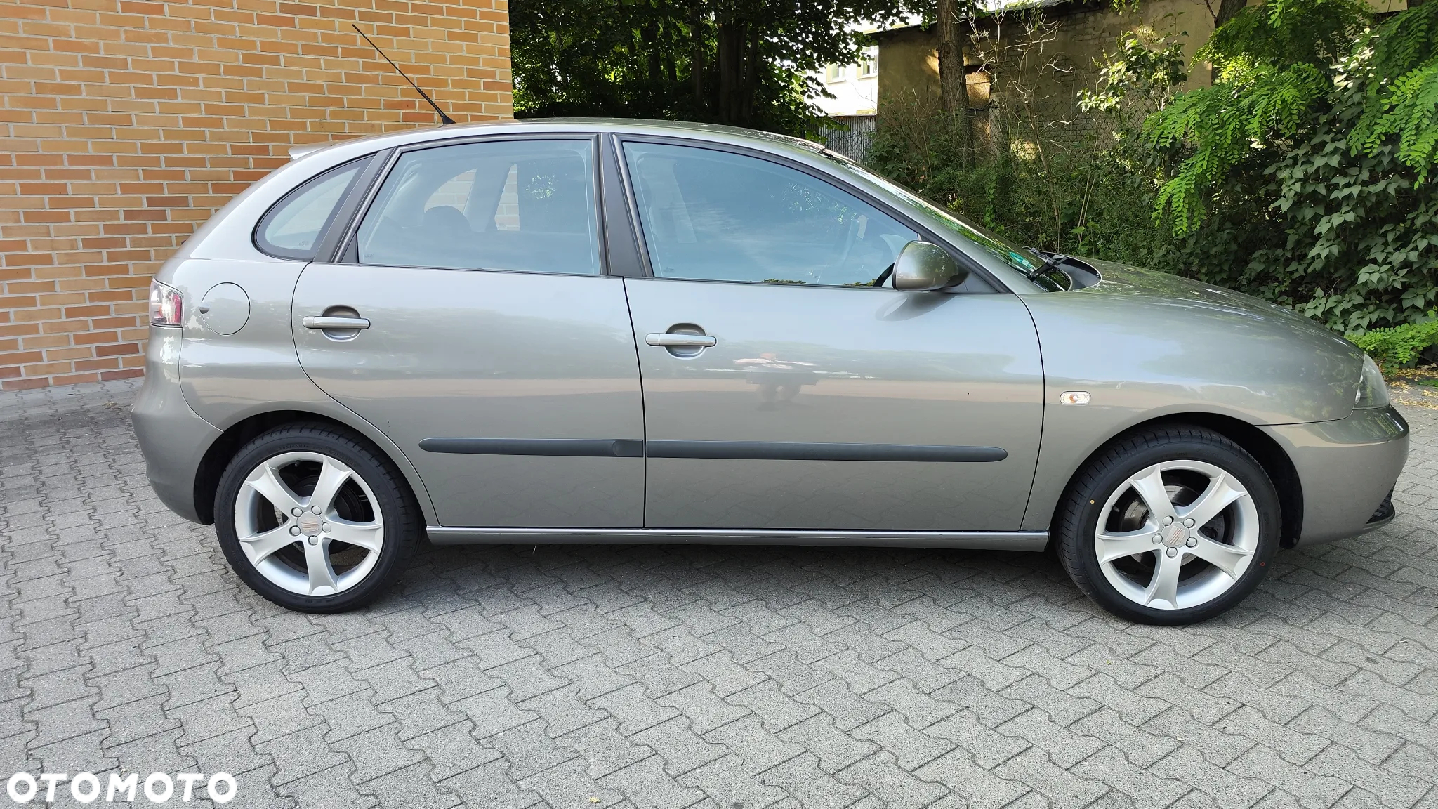 Seat Ibiza 1.4 16V Sport Edition - 11
