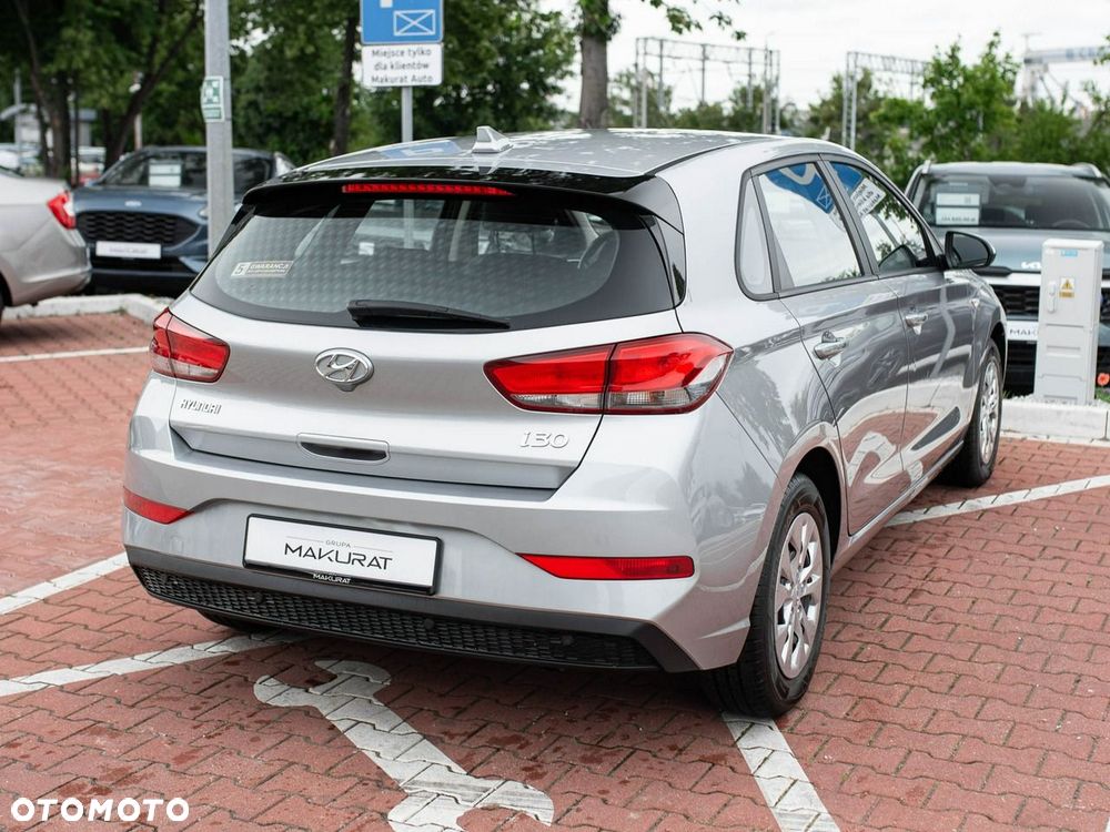Hyundai i30 1.5 DPI Classic + - 6