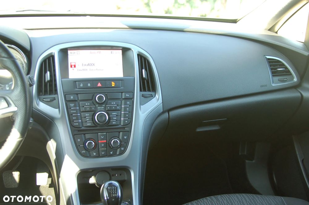 Opel Astra 1.4 Turbo Cosmo - 33