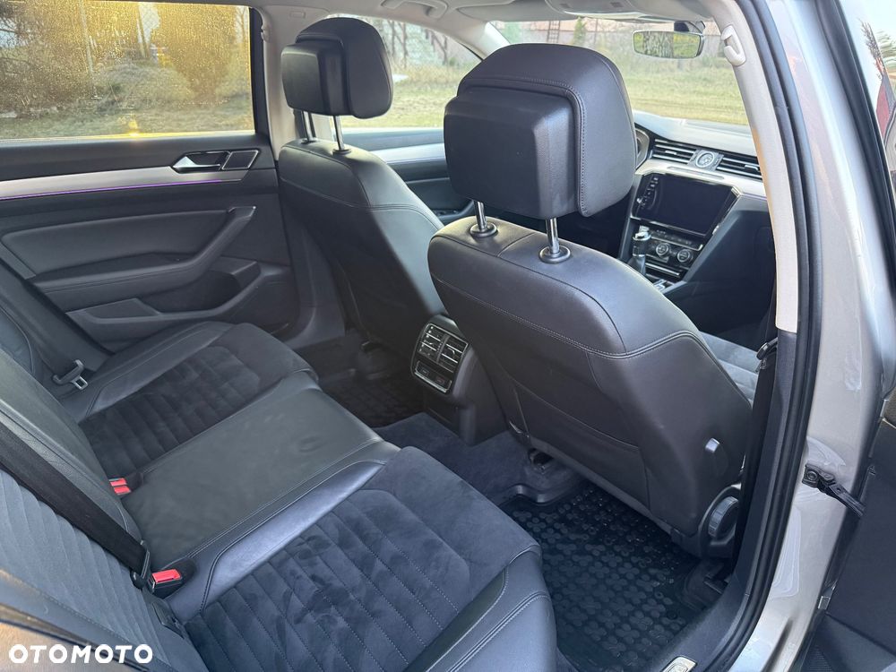 Volkswagen Passat Variant 2.0 TDI SCR (BlueMotion Technology) Highline - 9