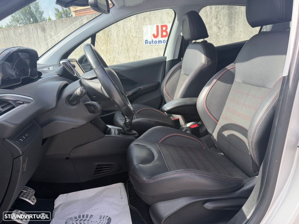 Peugeot 208 1.2 PureTech GT Line - 9