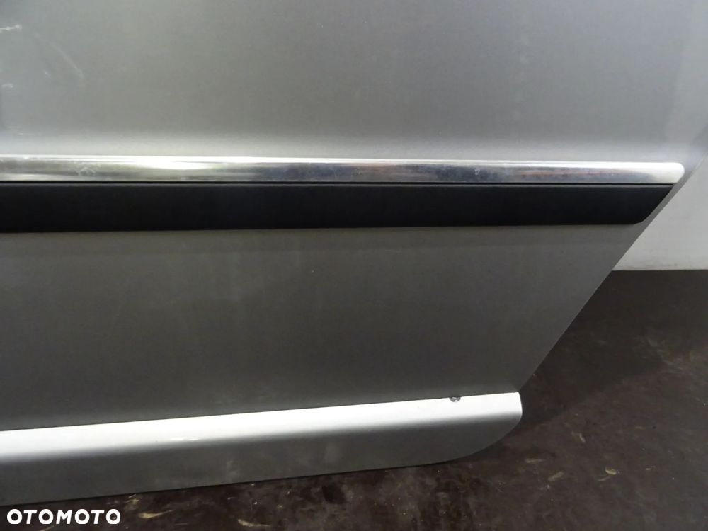 SKODA SUPERB I 01-05 2.8 V6 DRZWI LEWY TYŁ LEWE TYLNE - 11