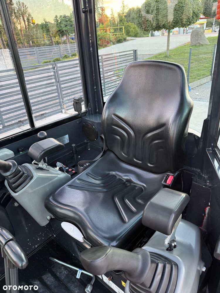Yanmar VIO26 - 9