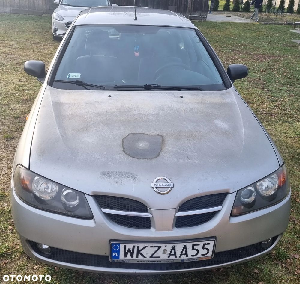 Nissan Almera 1.5 Base - 1