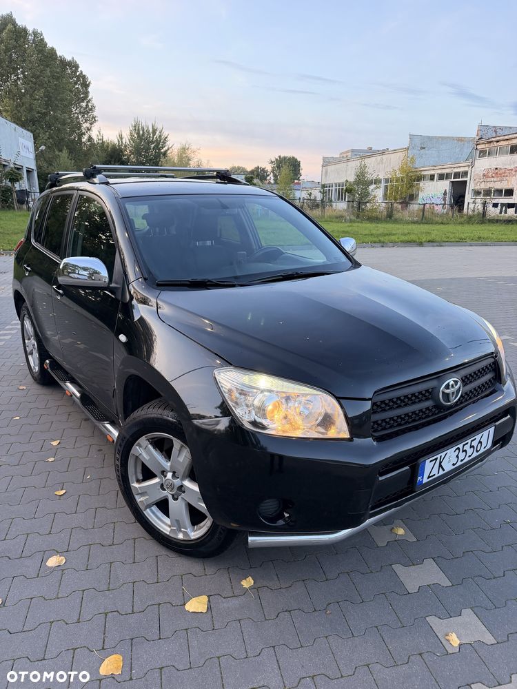 Toyota RAV4 - 1
