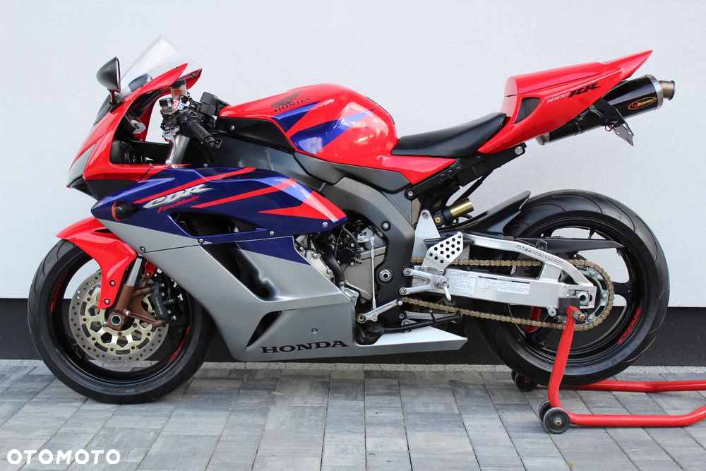 Honda CBR - 3