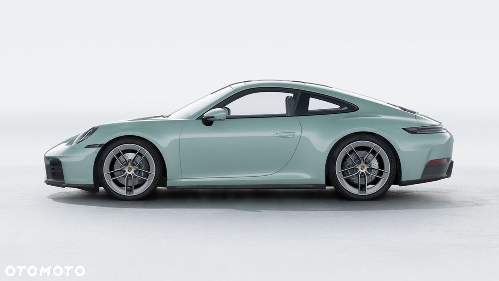 Porsche 911 Carrera - 2