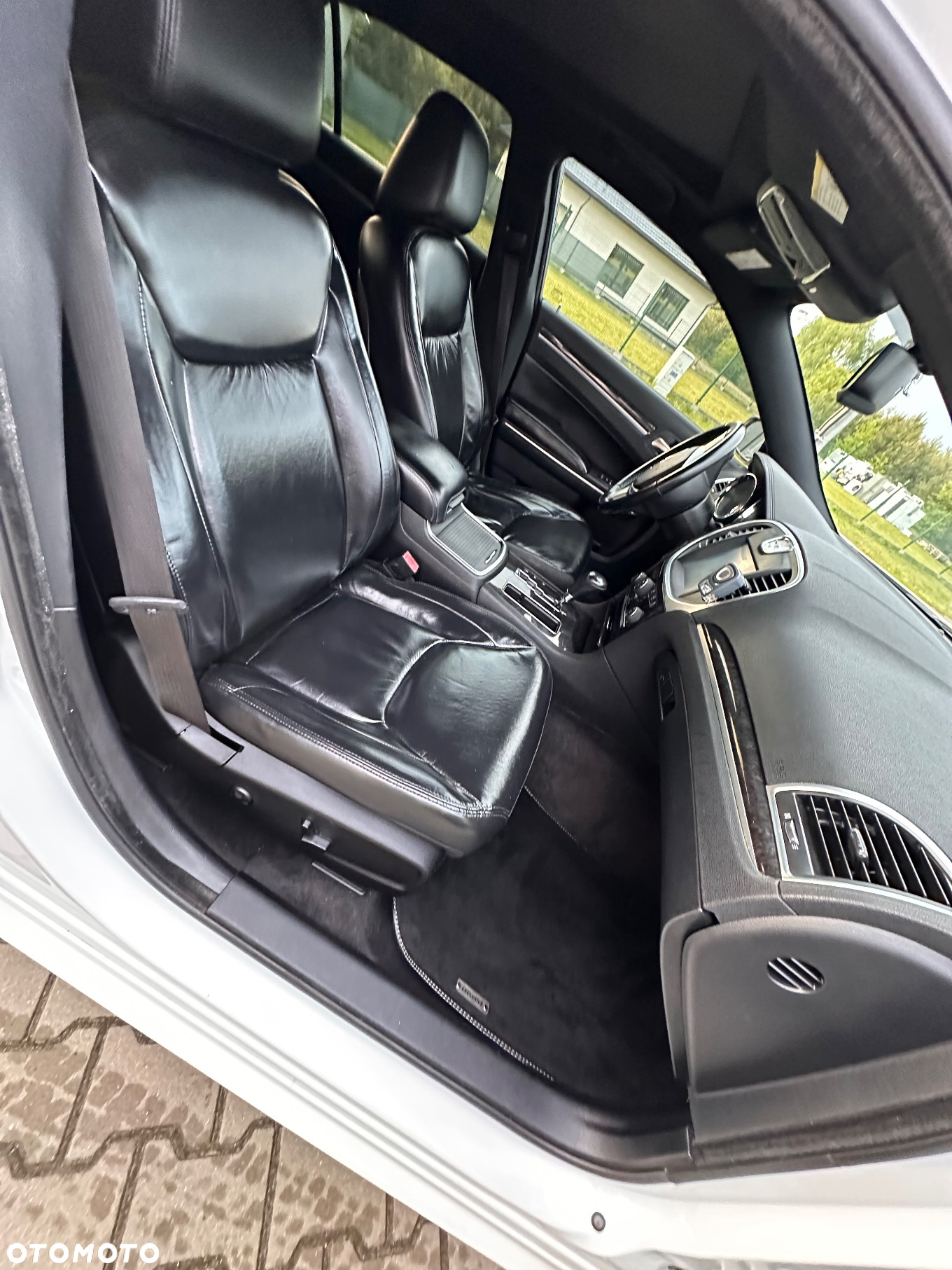 Chrysler 300C 3.5 V6 AWD - 26