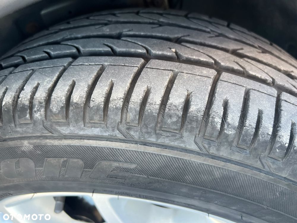 Ford Kuga 2.0 TDCi 4x4 Titanium - 28