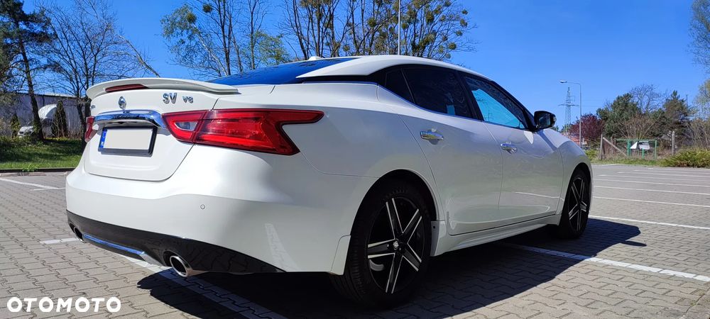 Nissan Maxima - 34