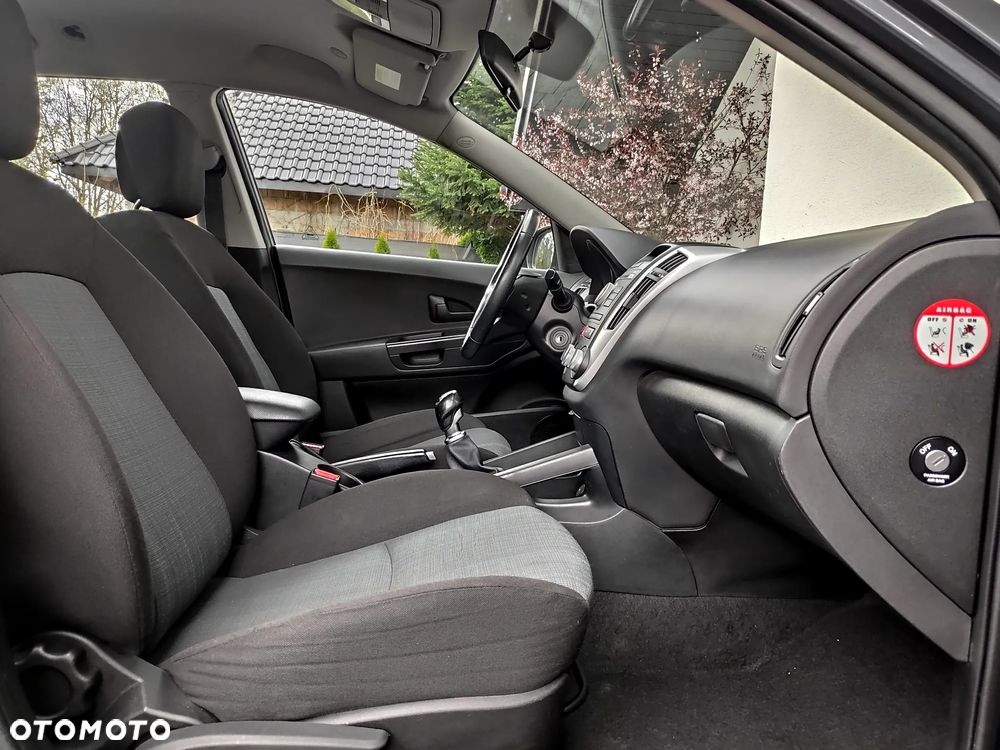 Kia Ceed 1.4 CVVT Attract - 10