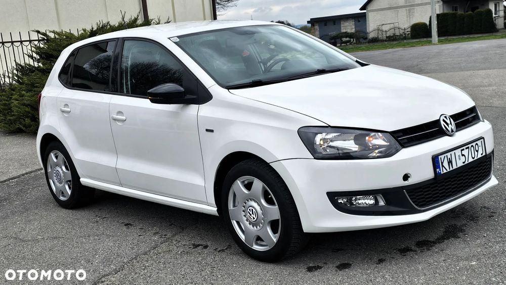 Volkswagen Polo 1.2 TSI MATCH - 1