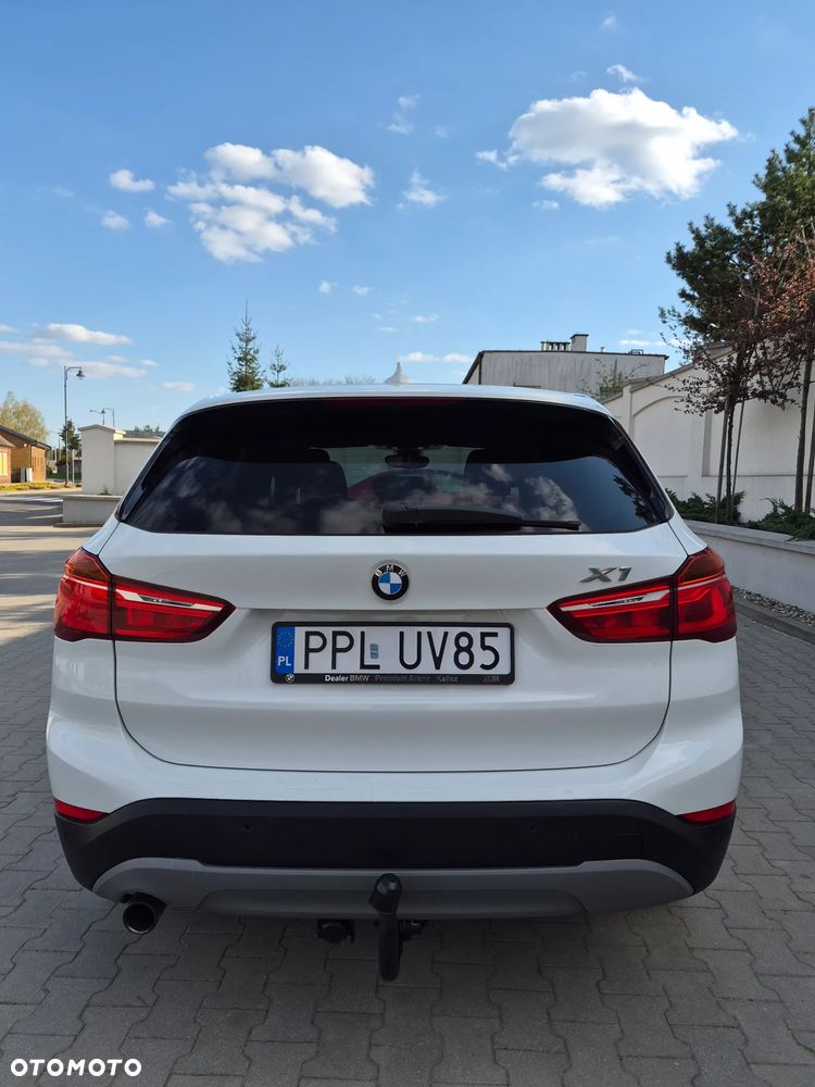 BMW X1 sDrive18d - 10