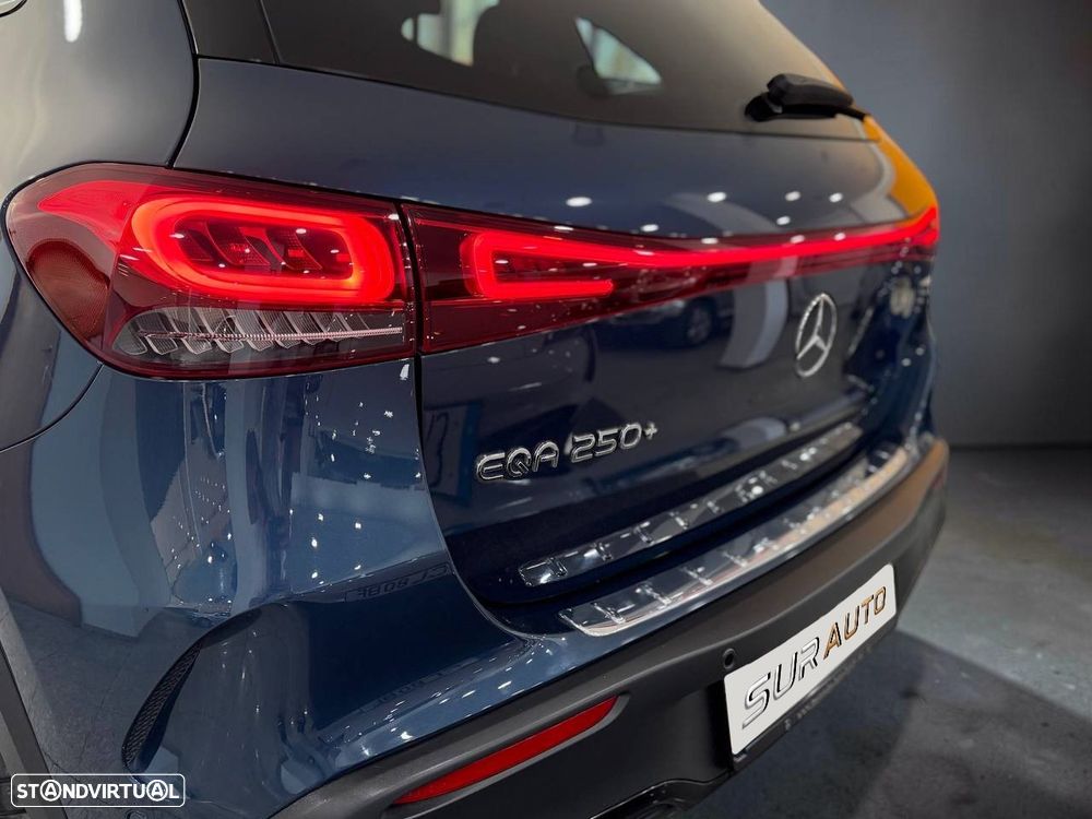 Mercedes-Benz EQA 250+ AMG Line - 12