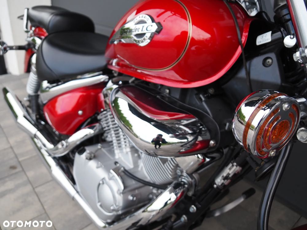 Suzuki Intruder - 19