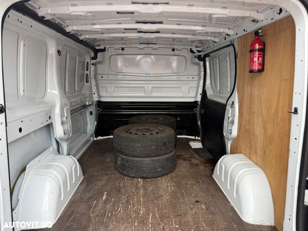 Opel Vivaro - 9