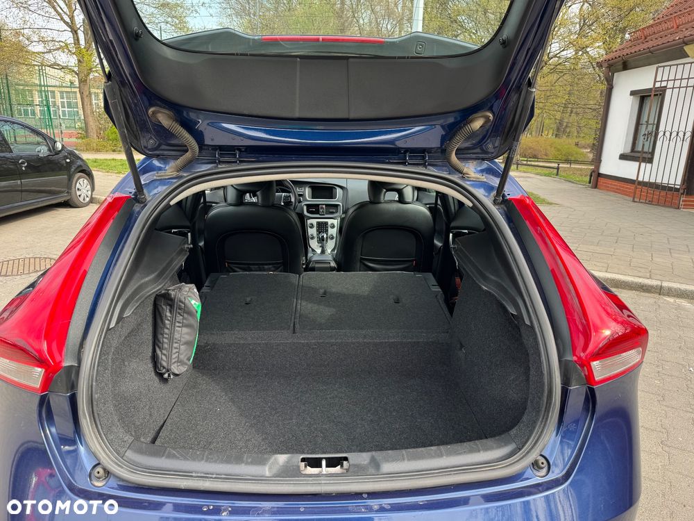 Volvo V40 D2 Ocean Race - 12