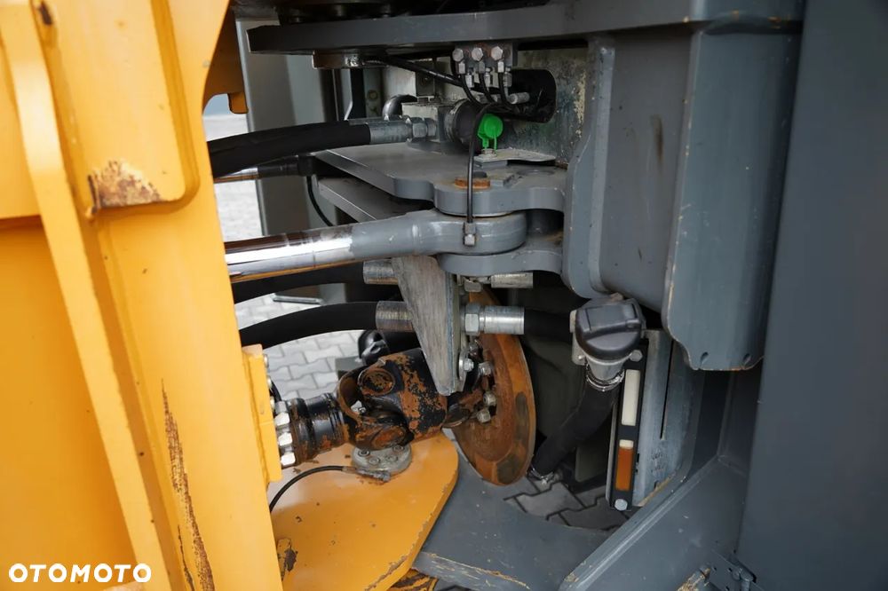 Liebherr L 576 XPower / ŁADOWARKA  CZOŁOWA  TELSKOPOWA /  POJEMNOŚĆ ŁYŻKI 4,7 M3 - 21