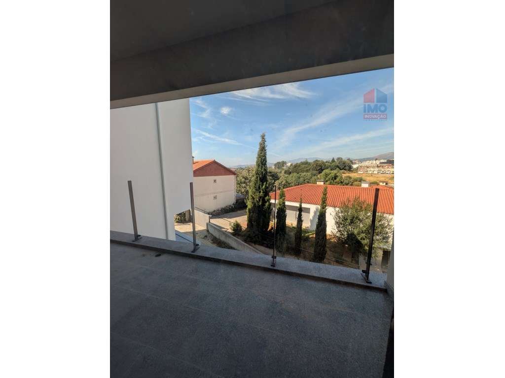 APARTAMENTO T1 NOVO | CONDOMÍNIO FECHADO | VISTA MAGNÍFICA - Grande imagem: 5/16