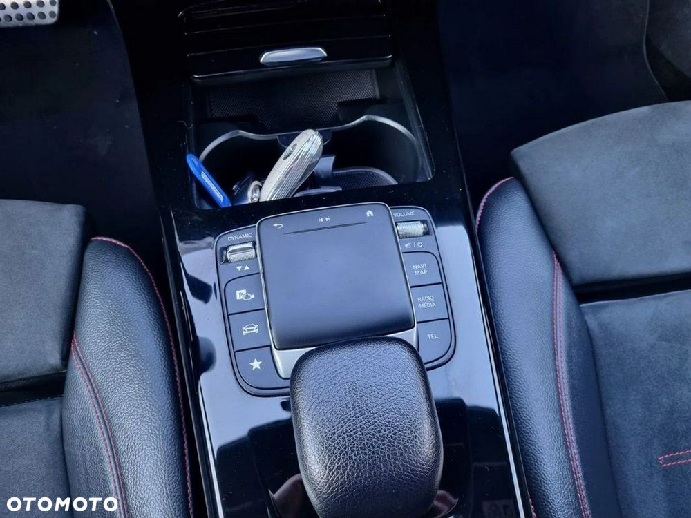 Mercedes-Benz Klasa A 220 4Matic 7G-DCT AMG Line - 30