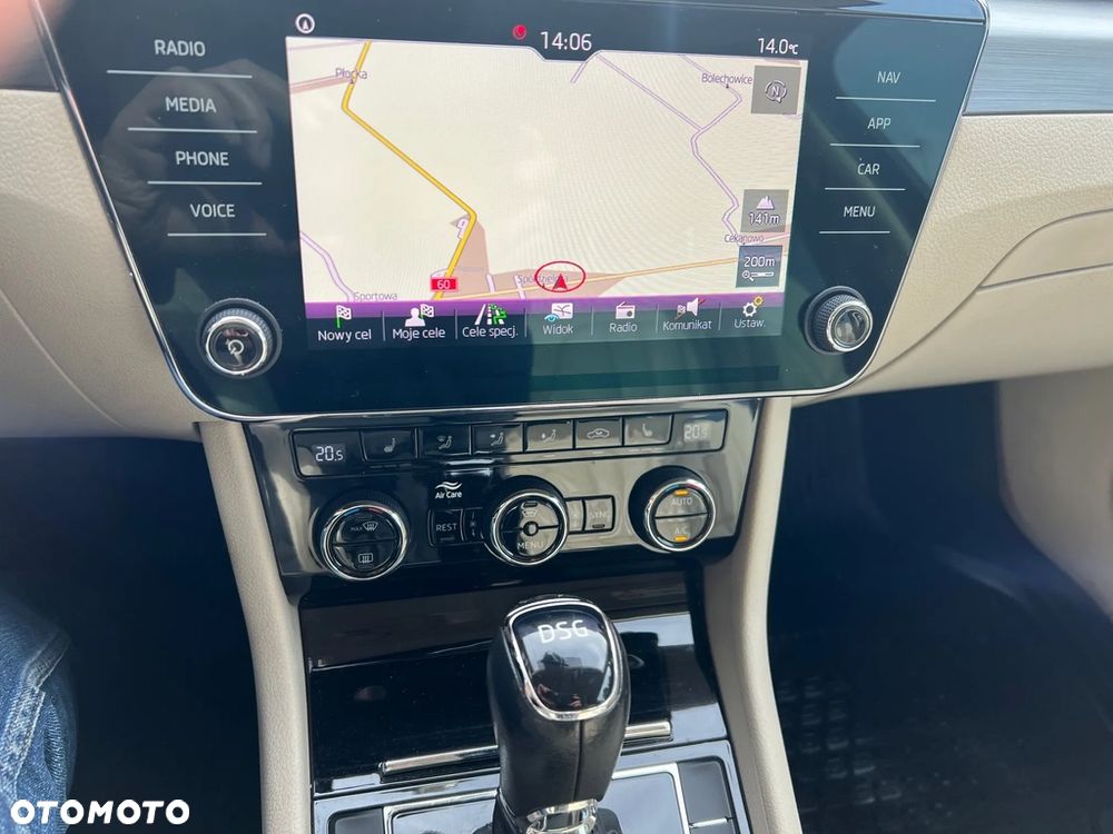 Skoda Superb 2.0 TDI DSG Premium Edition - 19