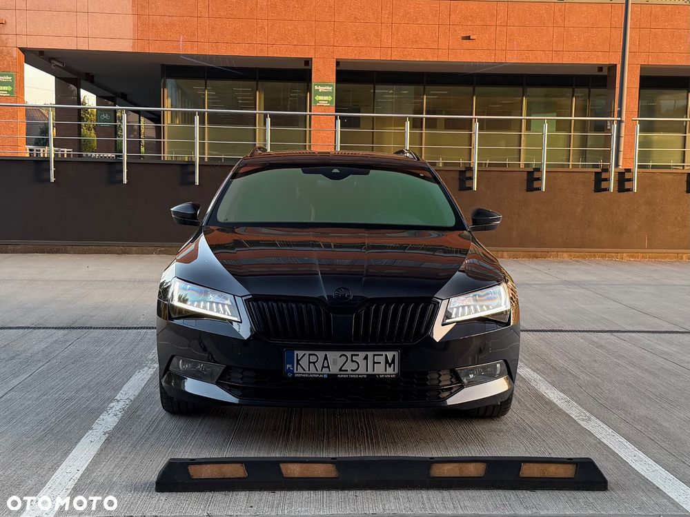 Skoda Superb 2.0 TDI Sportline DSG - 13