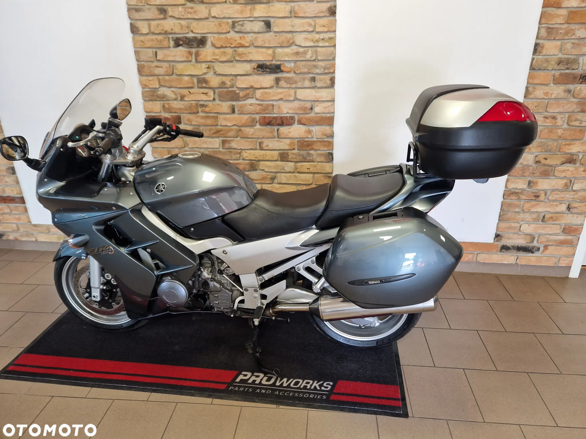 Yamaha FJR - 9