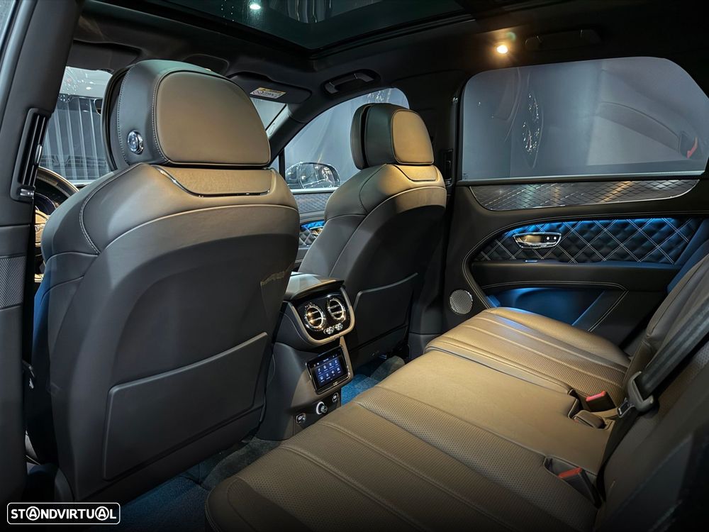 Bentley Bentayga V8 Atelier Edition - 41