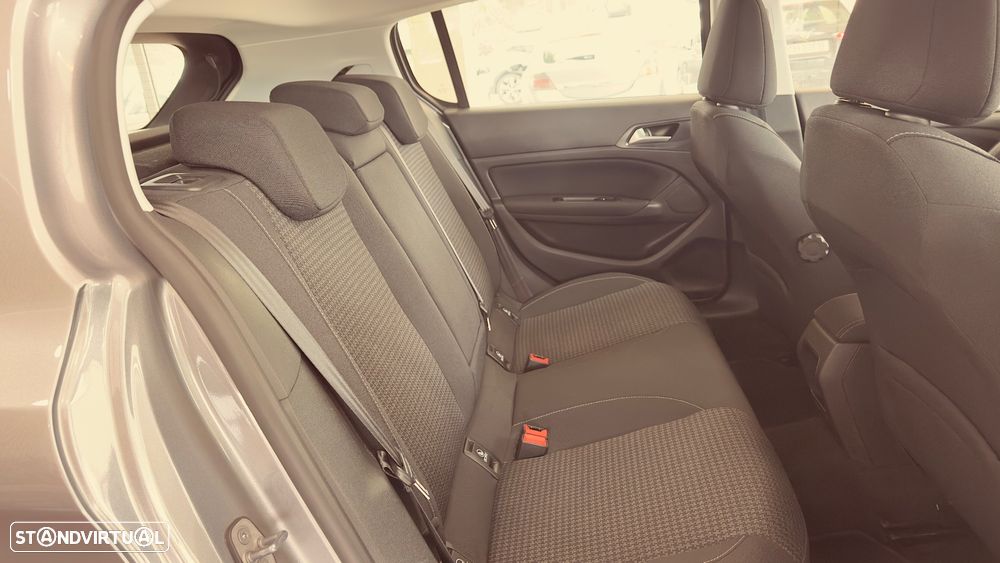 Peugeot 308 1.2 PureTech Active Pack - 12