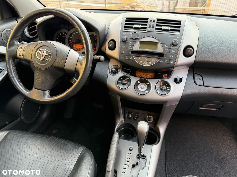 Toyota RAV4 2.0 4x4 Automatik Executive - 19