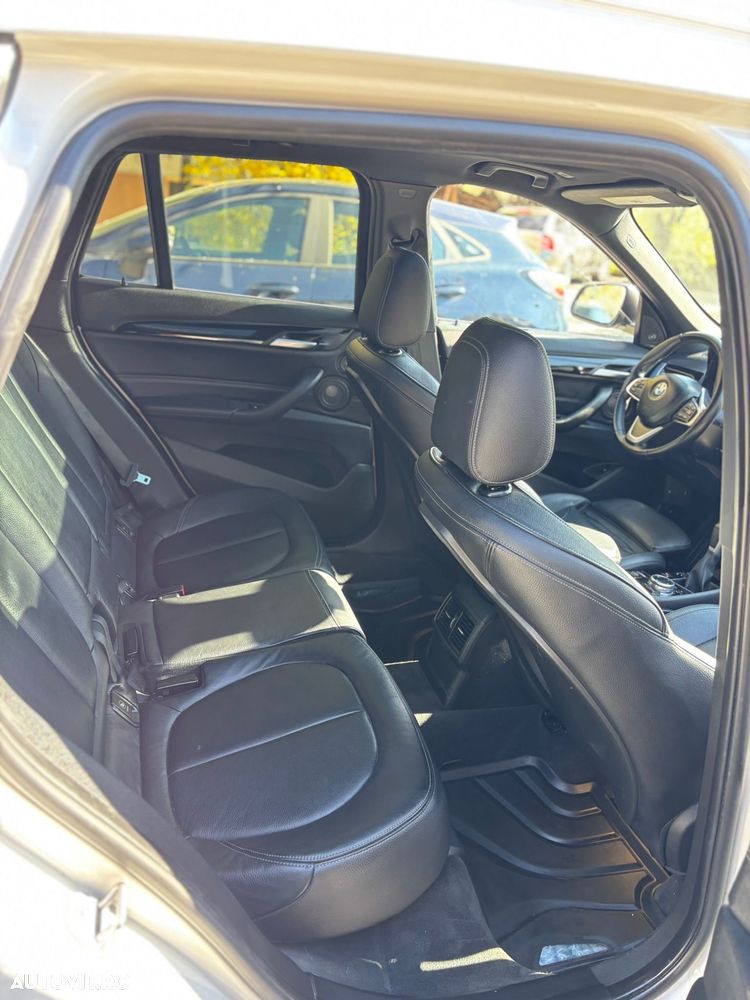 BMW X1 xDrive25i AT xLine - 12