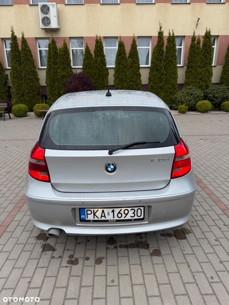 BMW Seria 1 120d DPF - 6