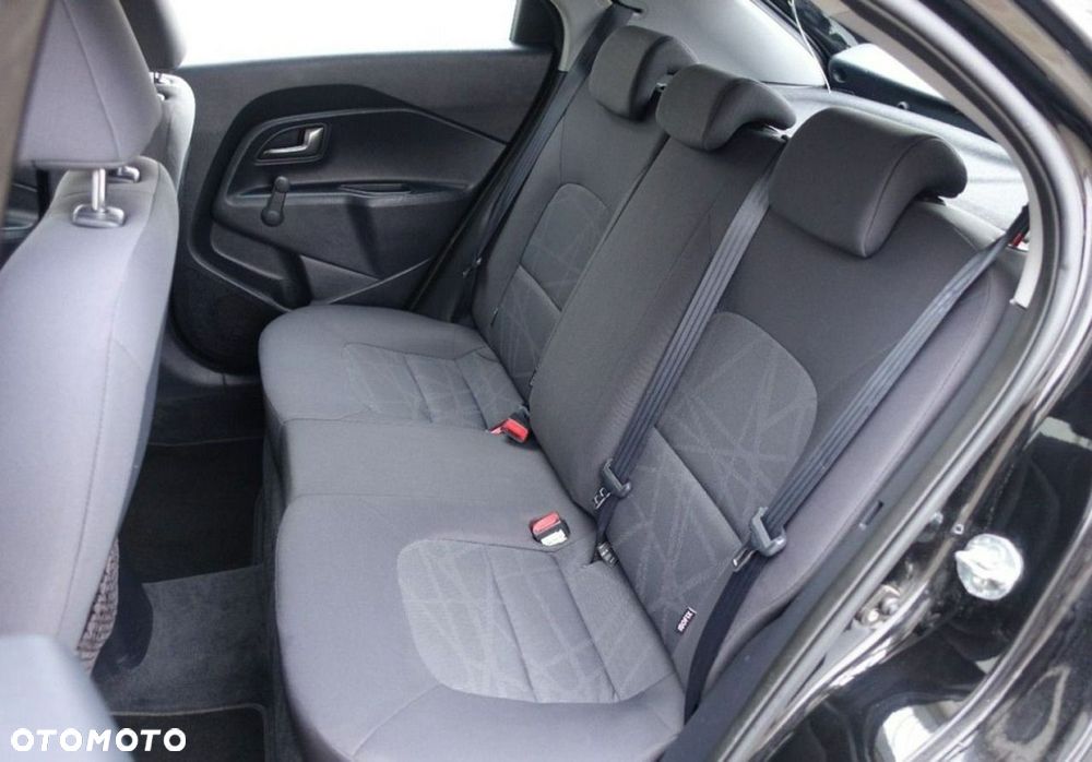 Kia Rio - 13
